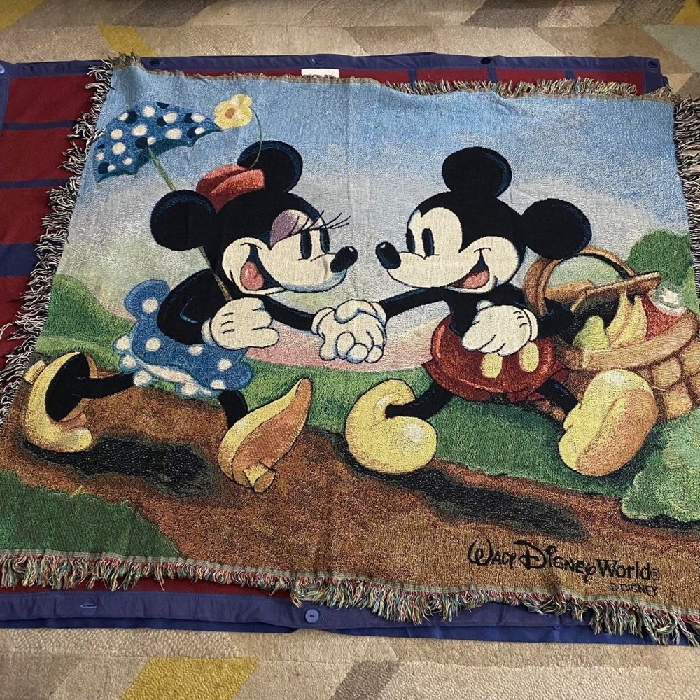Walt Disney World Mickey Mouse Minnie Tapestry Woven Throw Blanket 60" x 50"